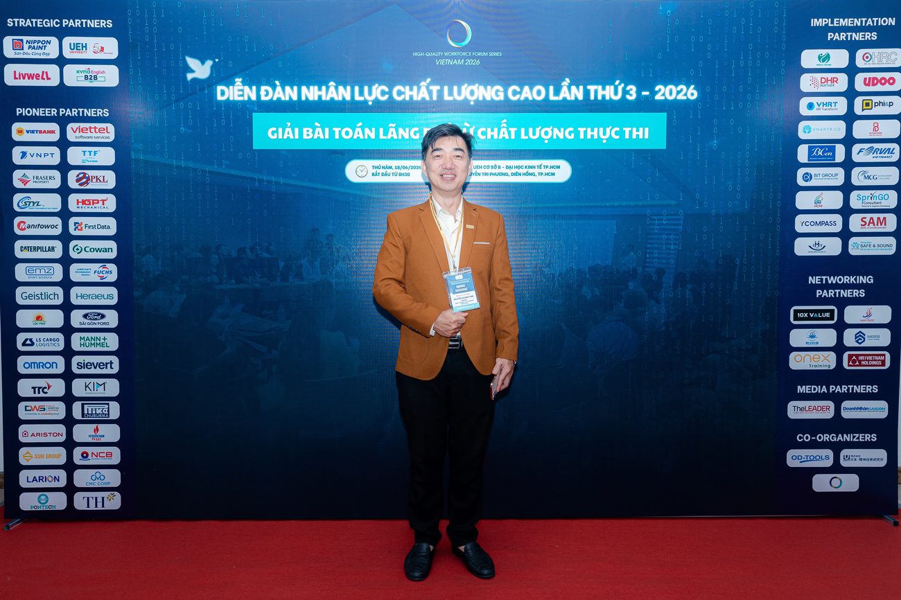 Khách tham dự